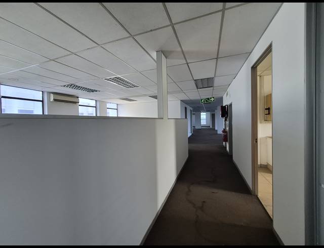 772M² OFFICE TO LET IN CRAIGHALL